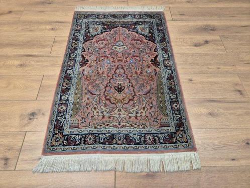 Isphahan - Tapijt - 125 cm - 80 cm, Huis en Inrichting, Stoffering | Tapijten en Vloerkleden