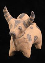 Indus Vallei Terracotta Stier beeldje  (Zonder Minimumprijs)