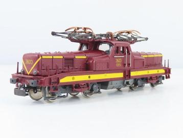 Jouef H0 - 8334 - Elektrische locomotief (1) - BB 12000, Hobby & Loisirs créatifs
