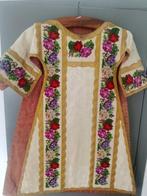 Antiek liturgisch kazuifel – Handgeborduurd met florale