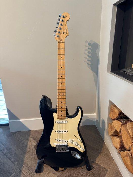 Fender - VG Stratocaster MPL BLK - - Guitare électrique -, Musique & Instruments, Instruments à corde | Guitares | Acoustiques