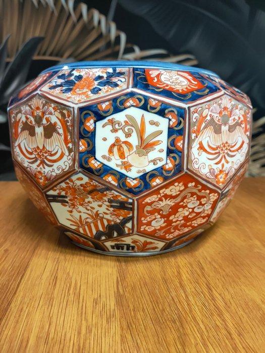 Vase - Porcelaine - Japon - Imari (arita) - Aquarium Imari à, Antiek en Kunst, Antiek | Overige Antiek