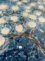 Maria Gubicekova (Maia) - Cotton Flower - XL