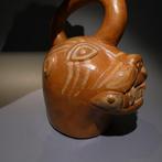 Moche, Pérou, Terre cuite Poisson félin Huaco. PUBLIÉ. 22 cm