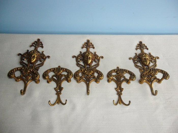 Kapstok (5) - Met Vrouwenmasker of Fantasiemasker. - Gegoten, Antiek en Kunst, Curiosa en Brocante