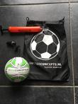 Mini  Voetbal Bal: Kleine voetbal aan een koord voor eindelo