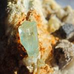 aquamarijnkristal op Matrix met zwarte toermalijn!- 137.14 g, Verzamelen, Mineralen en Fossielen