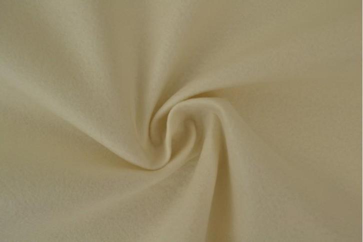 15 meter vilt 3mm - champagne, Hobby en Vrije tijd, Stoffen en Lappen, 120 cm of meer, 200 cm of meer, Overige kleuren, Nieuw