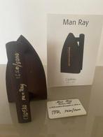 Man Ray (1890-1976) - Cadeau, Antiek en Kunst