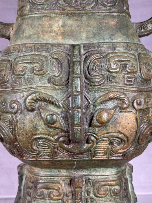 Vaas - Brons - China - archaïsch hu vessel, Antiek en Kunst, Antiek | Overige Antiek