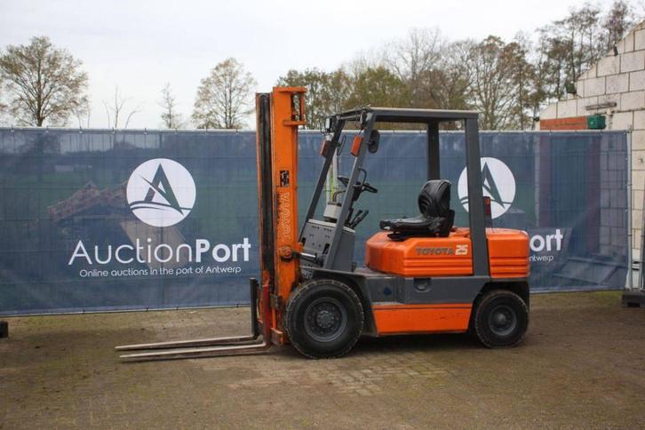 Veiling: Heftruck Toyota 5FG25 Benzine 2500kg 4m 1990, Zakelijke goederen, Machines en Bouw | Heftrucks en Intern transport, Ophalen