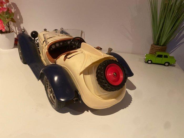 Pocher 1:8 - Voiture miniature - Alfa Romeo 8c 2300 Spider, Hobby en Vrije tijd, Modelauto's | 1:5 tot 1:12