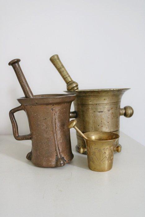 Mortier et pilon (3) - Cuivre, Bronze, Métal, Antiek en Kunst, Curiosa en Brocante