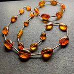 Oud ketting- en armbandenset met natuurlijke Baltische amber, Verzamelen