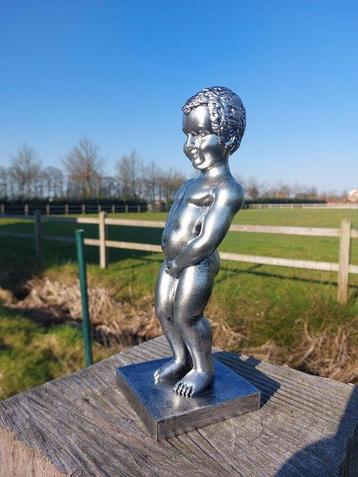 Statue, statue of European capital Brussels (manneken pis) -