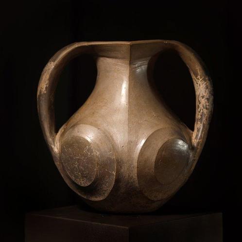 China gepolijstaardewerk amfoor - 18 cm, Verzamelen, Mineralen en Fossielen