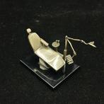 Beeldje - poltrona da dentista - .925 zilver, Antiek en Kunst