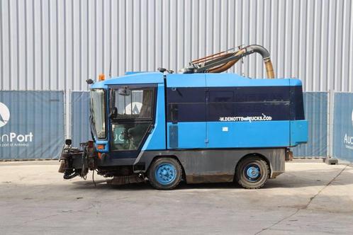 Veiling: Veegmachine Ravo 5002 SI Diesel 2000, Zakelijke goederen, Machines en Bouw | Onderhoud en Reiniging, Ophalen