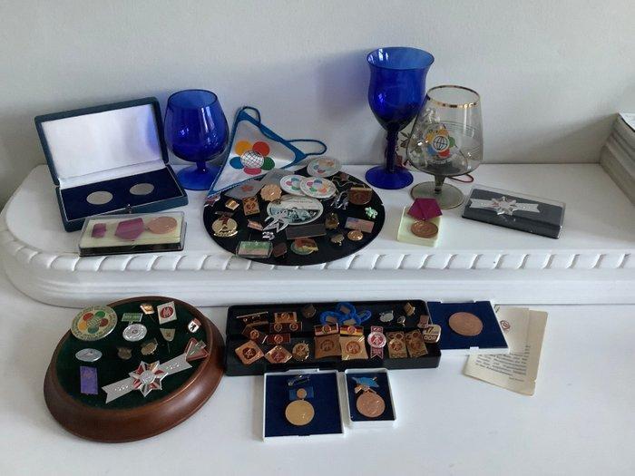 Themacollectie - Orden en onderscheidingen - DDR, Antiquités & Art, Antiquités | Jouets