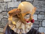 Jun Asilo Filipijnen - Jun Asilo - Statue, Clown met hond