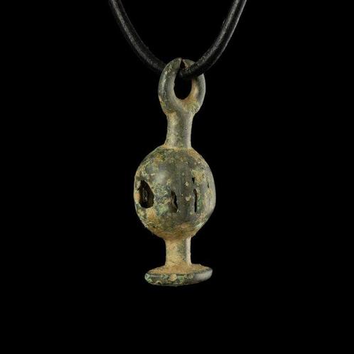 Celtique Pendentif amulette en forme de cage de druide (Sans, Handtassen en Accessoires, Antieke sieraden