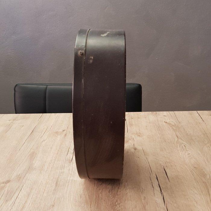 Letter O - Lichtbak - plexiglas en ijzer, Antiek en Kunst, Antiek | Wandborden en Tegels