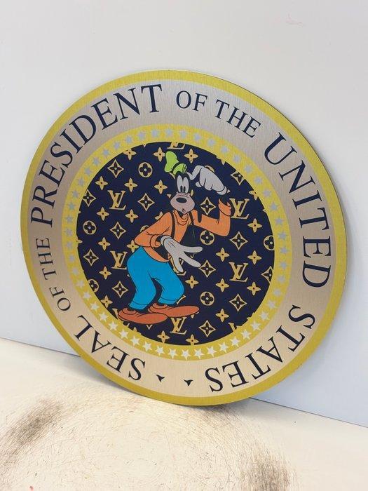 Rob VanMore - President Goofy X LV Circle - 50cm, Antiquités & Art, Art | Objets design