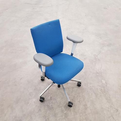 Vitra Stabilus 943-476 blauw/grijs/wit gebruikt, Articles professionnels, Aménagement de Bureau & Magasin | Mobilier de bureau & Aménagement