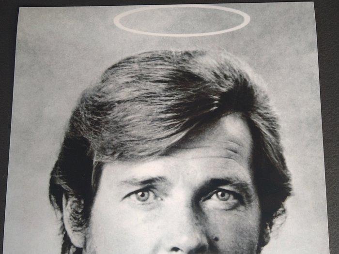 The Saint - Sir Roger Moore (+) Simon Templar - Autograph,, Verzamelen, Film en Tv