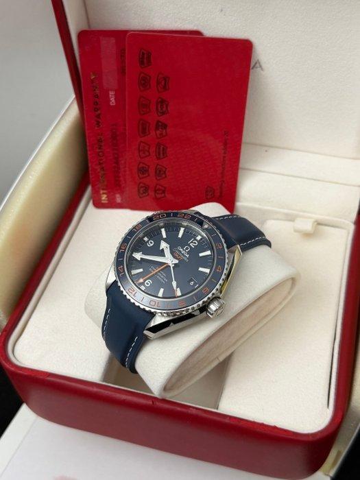 Omega - Seamaster Planet Ocean GMT - 232.32.44.22.03.001 -, Handtassen en Accessoires, Horloges | Heren