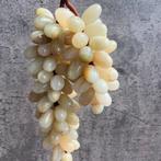 Pakistan natural jade grape ornament - Tafelmiddenstuk -, Antiek en Kunst