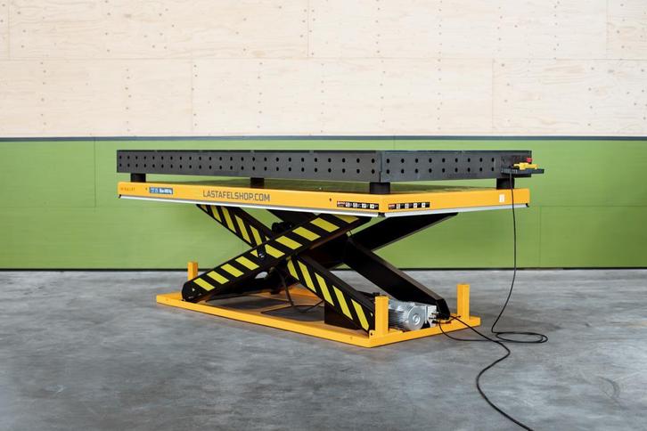 Lastafel/Table de soudure | Lift Table - Lastafelshop.com, Doe-het-zelf en Bouw, Werkbanken, 70 tot 120 cm, Bankschroef, Inklapbaar