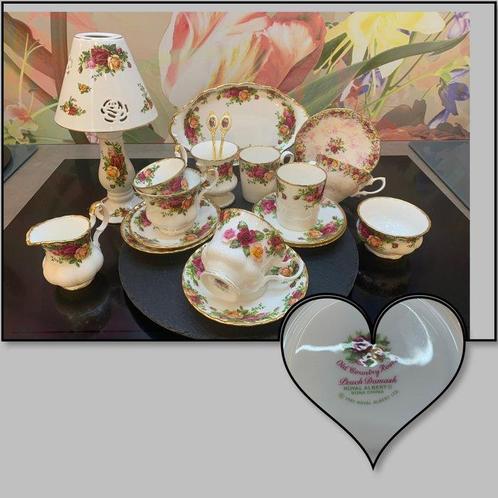 Royal Albert - Koffie- en theeservies (18) - Old Country, Antiek en Kunst, Antiek | Meubels | Tafels