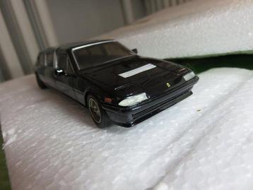 ABC 1:43 - Model sedan - Ferrari 400i Limousine en série
