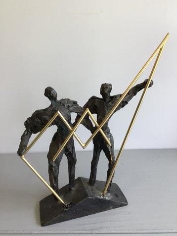 Bernadette Leydekkers - Sculpture, “ Teamwork “ - 18 cm -