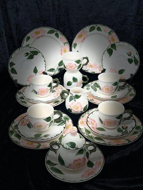 Koffieservies - Villeroy & Boch Wildrose mit Handmalerei -, Antiek en Kunst, Antiek | Meubels | Tafels