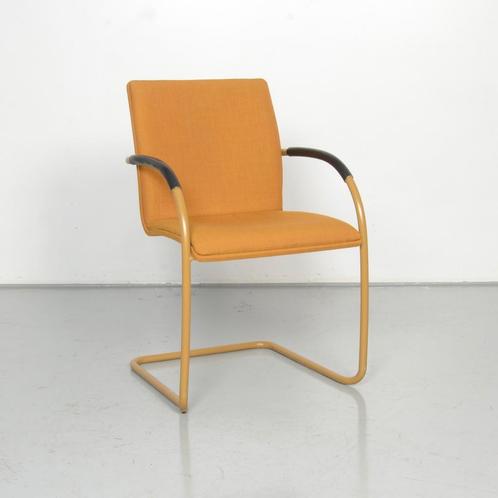 Thonet design vergaderstoel, geel, sledeframe, Maison & Meubles, Chaises, Enlèvement ou Envoi