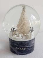 Chanel - Sneeuwbol Snow Globe - Boule à neige -  Sapin blanc, Antiquités & Art