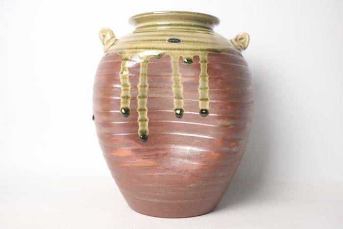 Shigaraki-yaki tweekleurige geglazuurde pot met, Antiquités & Art, Antiquités | Autres Antiquités