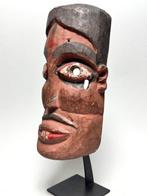 Uitdrukkingsvol festivalmasker - Nepal (Zonder minimumprijs)