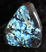 Grosse labradorite bleu très intense et labradorite feu –