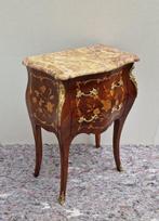 Exceptionele Bombée Commode in Marquetry - Commode -