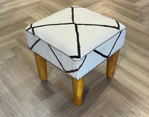 Afghaan berber design  - Kelim poef - Ongebruikt - nieuw -, Huis en Inrichting, Stoffering | Tapijten en Vloerkleden