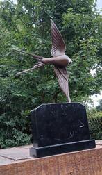 sculptuur, vliegende zwaluw - 47 cm - brons marmer, Antiek en Kunst