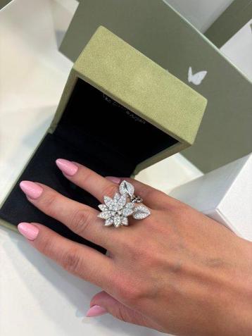 Van Cleef & Arpels - Bague - Lotus - 18 carats Or blanc -