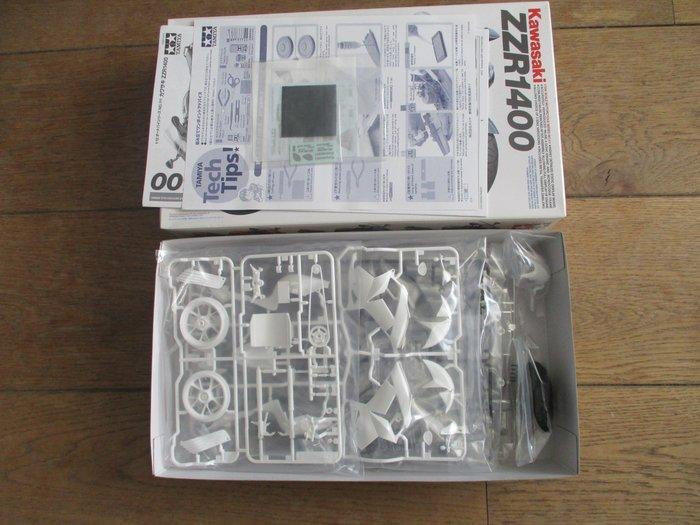 Tamiya - Bouwpakket - Honda CBR 1100XX, Hobby en Vrije tijd, Modelauto's | 1:5 tot 1:12
