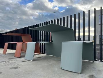 Extremis tuintafel beschikbaar voor biedingen