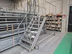 Metalen magazijntrap ., Ophalen