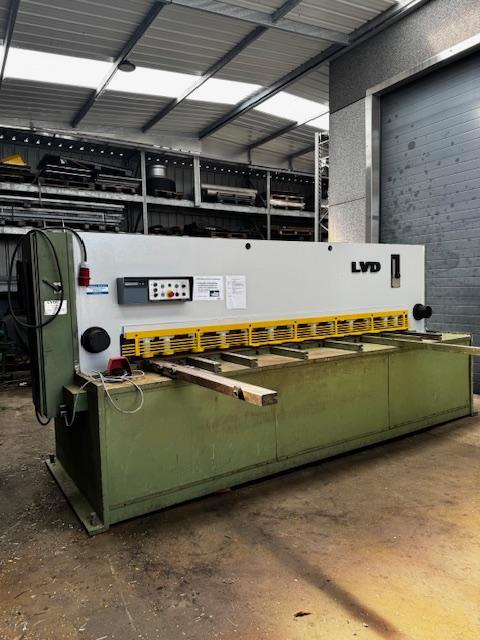 Plaatschaar LVD 3 meter op 12 mm, Zakelijke goederen, Machines en Bouw | Metaalbewerking