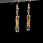Oude Egypte, late periode Oorbellen met faience, lapis